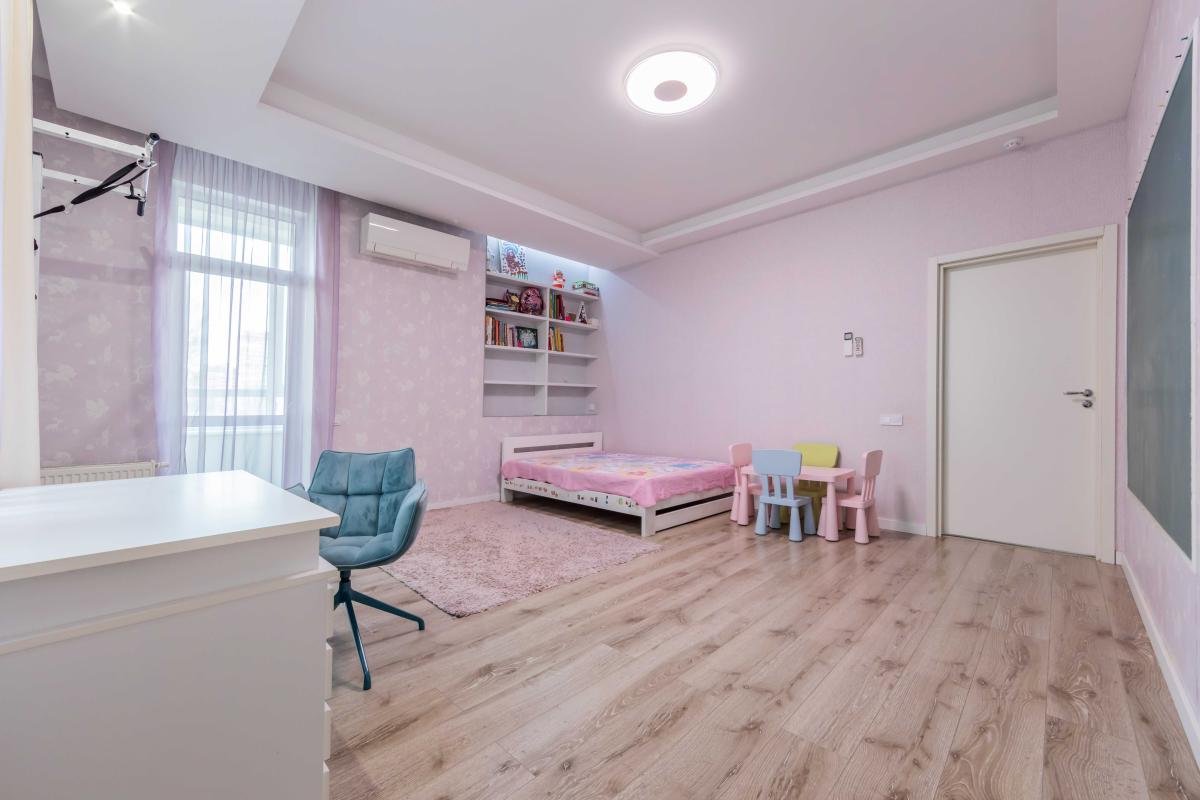 Sale 3 bedroom-(s) apartment 157 sq. m., Yevhena Konovaltsia Street (Schorsa Street) 44а