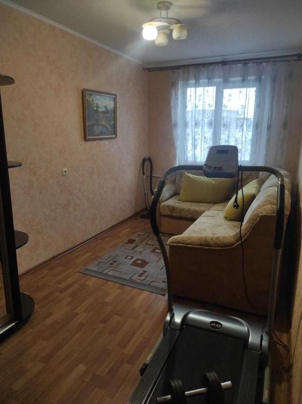 Продаж 2 кімнатної квартири 46 кв. м, Харківських Дивізій вул. 18