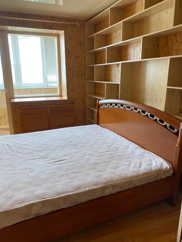 Long term rent 3 bedroom-(s) apartment Zaliska Street 1а