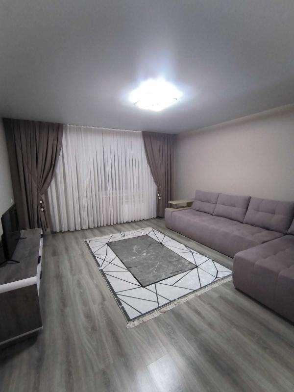 Sale 3 bedroom-(s) apartment 63 sq. m., Krasnodarska Street 171г