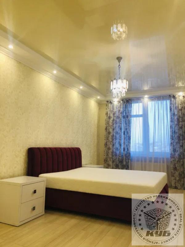 Sale 1 bedroom-(s) apartment 48 sq. m., Volodymyra Naumovycha street 4