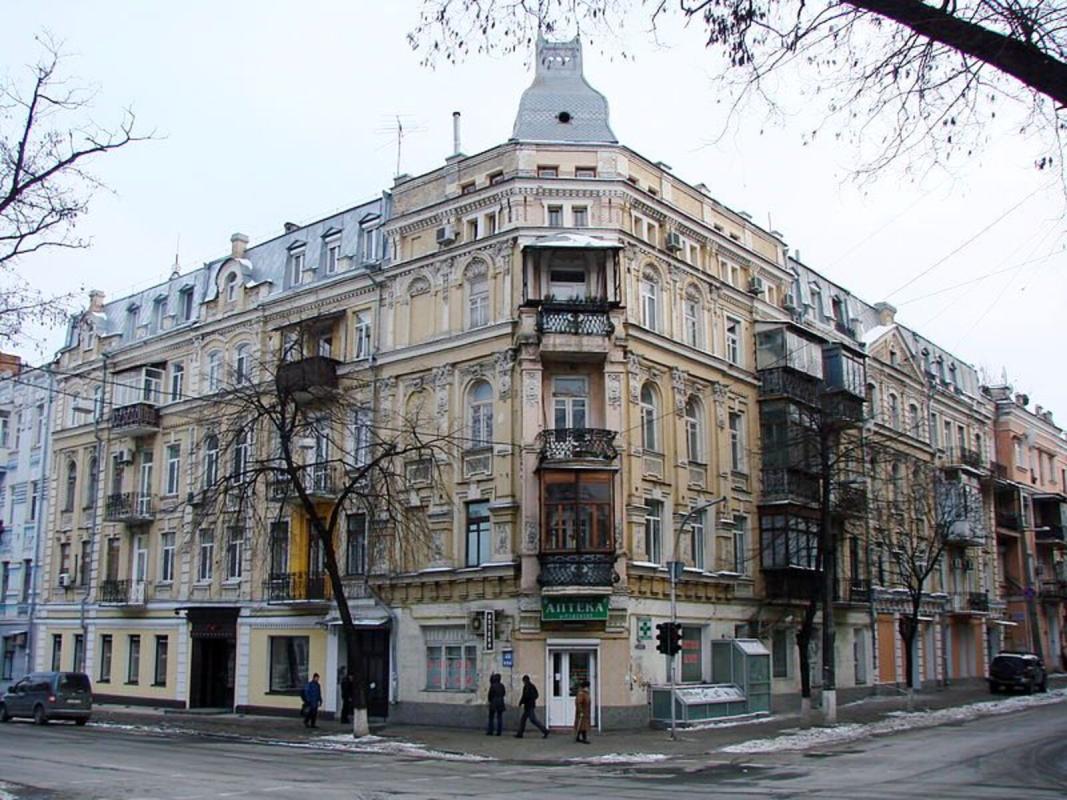 Long term rent commercial property Verkhnii Val Street