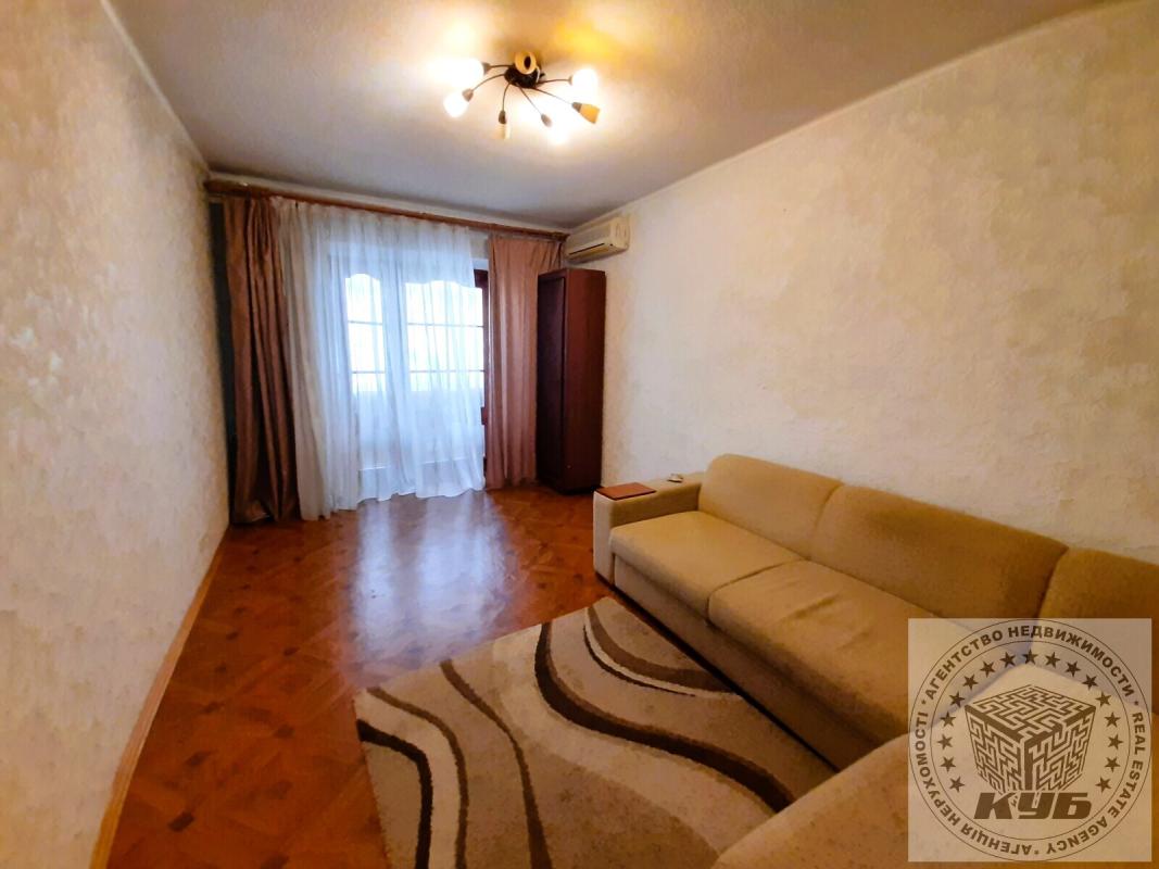 Sale 3 bedroom-(s) apartment 60 sq. m., Zhulya Verna boulevard (Romain Rolland Boulevard) 3