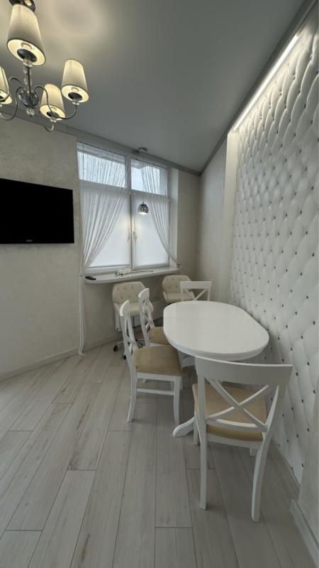 Sale 1 bedroom-(s) apartment 49 sq. m., Rostyslavska street (Marshala Rybalko Street) 5б