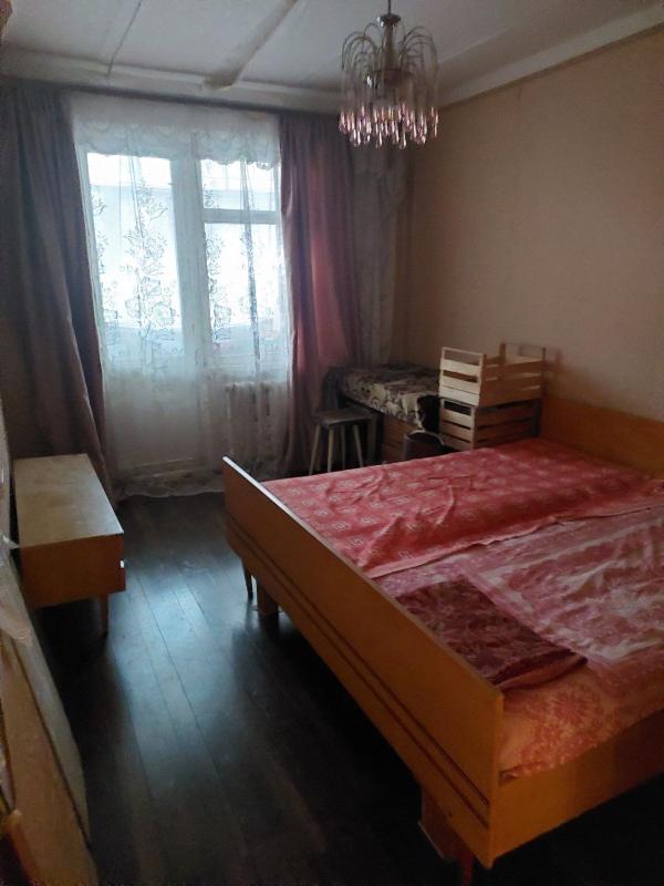 Long term rent 2 bedroom-(s) apartment Yuriia Haharina Avenue 90
