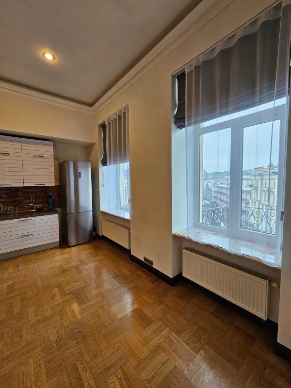 Long term rent 4 bedroom-(s) apartment Velyka Vasylkivska Street (Chervonoarmiiska Street;Krasnoarmeyskaya Street) 26