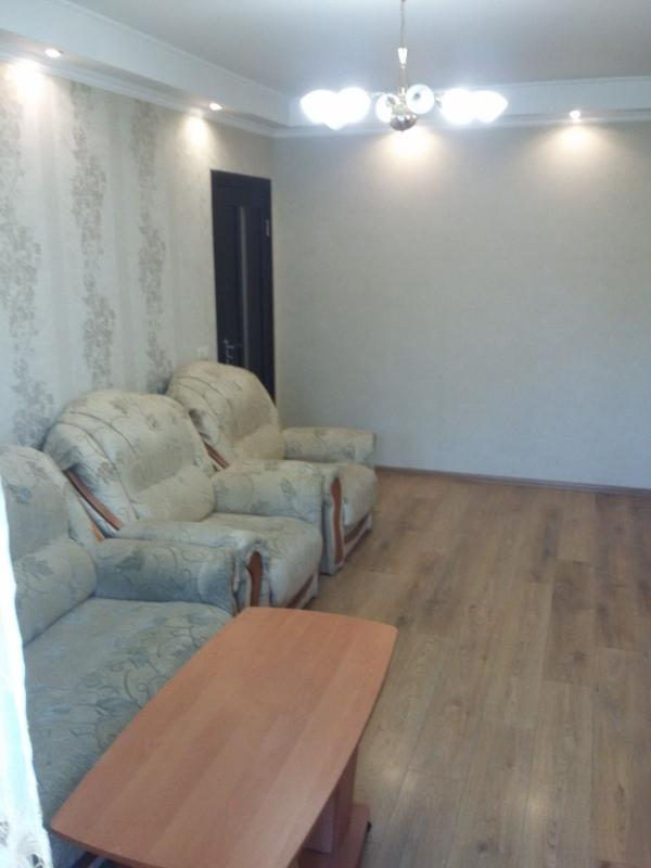 Long term rent 3 bedroom-(s) apartment Mykoly Mikhnovskoho Boulevard (Druzhby Narodiv Boulevard) 27
