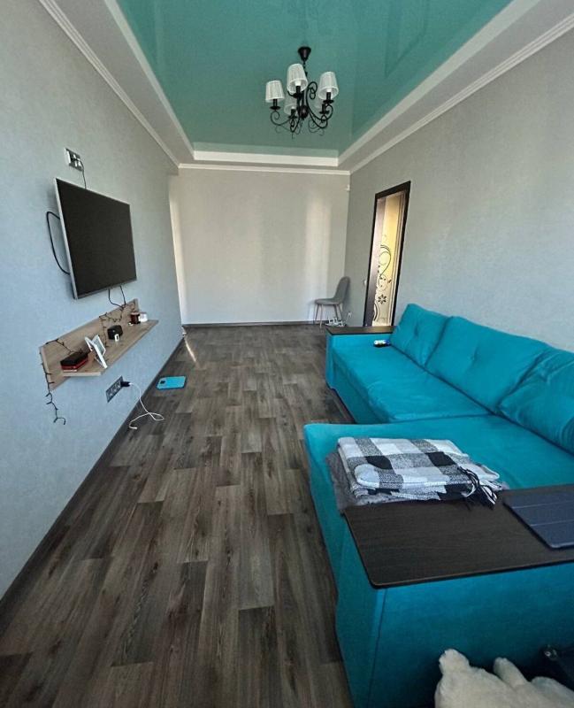 Продаж 3 кімнатної квартири 58 кв. м, Олександрівський просп. (Косіора) 126