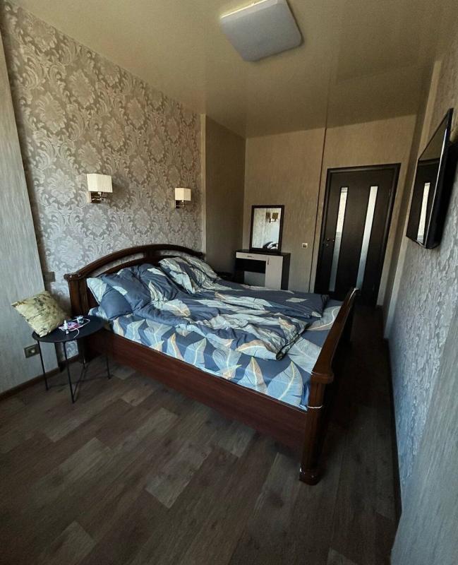 Продаж 3 кімнатної квартири 58 кв. м, Олександрівський просп. (Косіора) 126