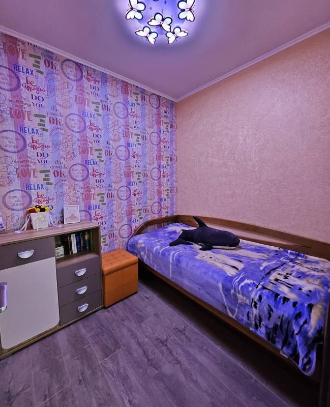 Sale 4 bedroom-(s) apartment 68 sq. m., Traktorobudivnykiv Avenue 69б