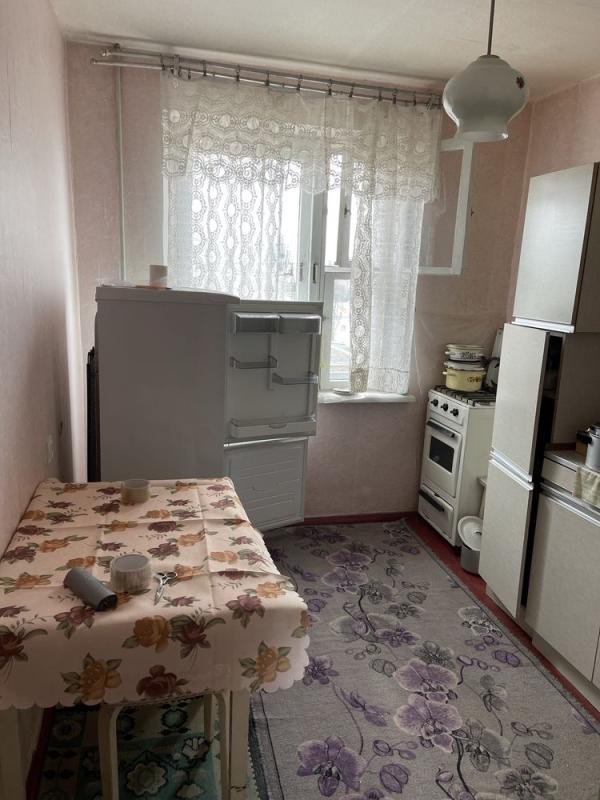 Продаж 1 кімнатної квартири 40 кв. м, Дегтярівська вул. 6
