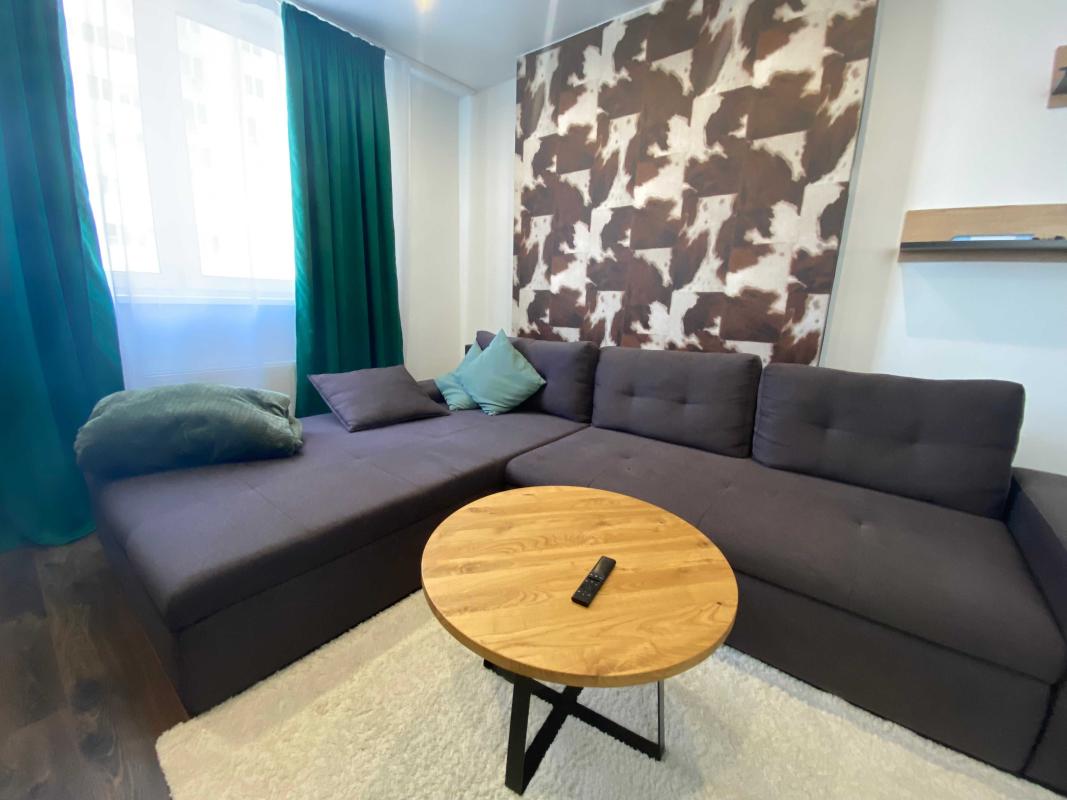 Sale 2 bedroom-(s) apartment 62 sq. m., Solomii Krushelnytskoi Street 15