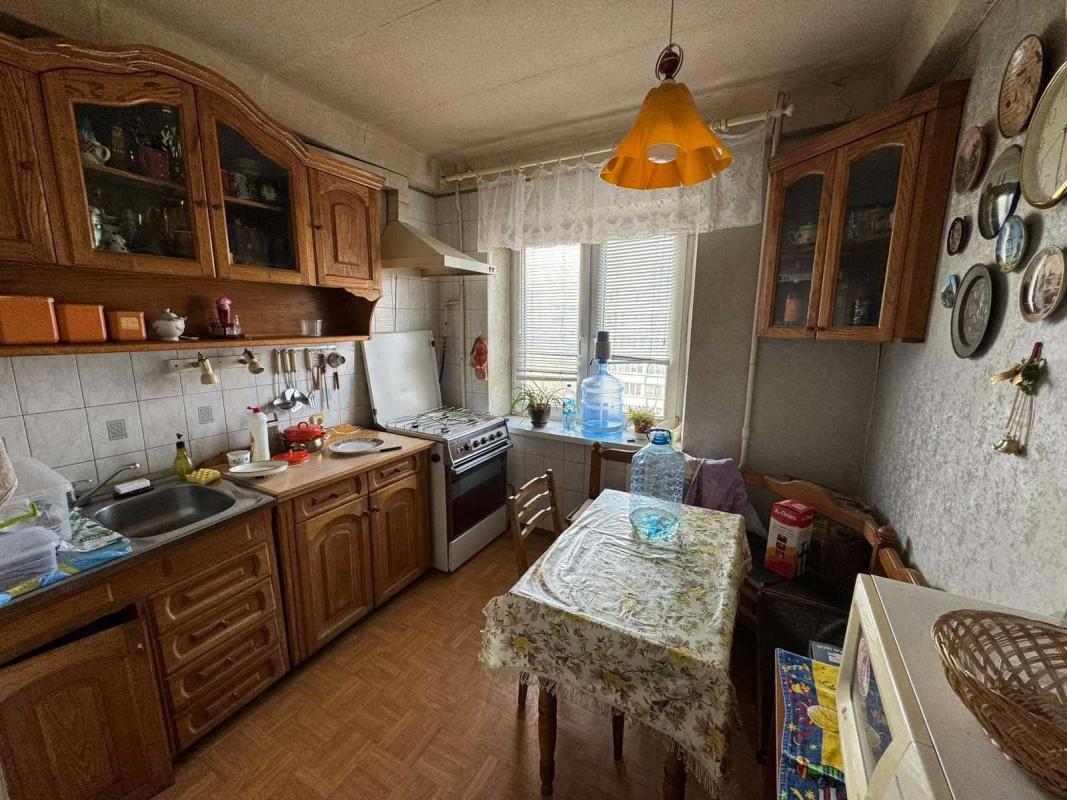 Продажа 3 комнатной квартиры 57 кв. м, Энтузиастов ул. 31
