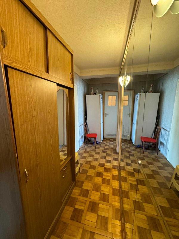 Продажа 3 комнатной квартиры 57 кв. м, Энтузиастов ул. 31