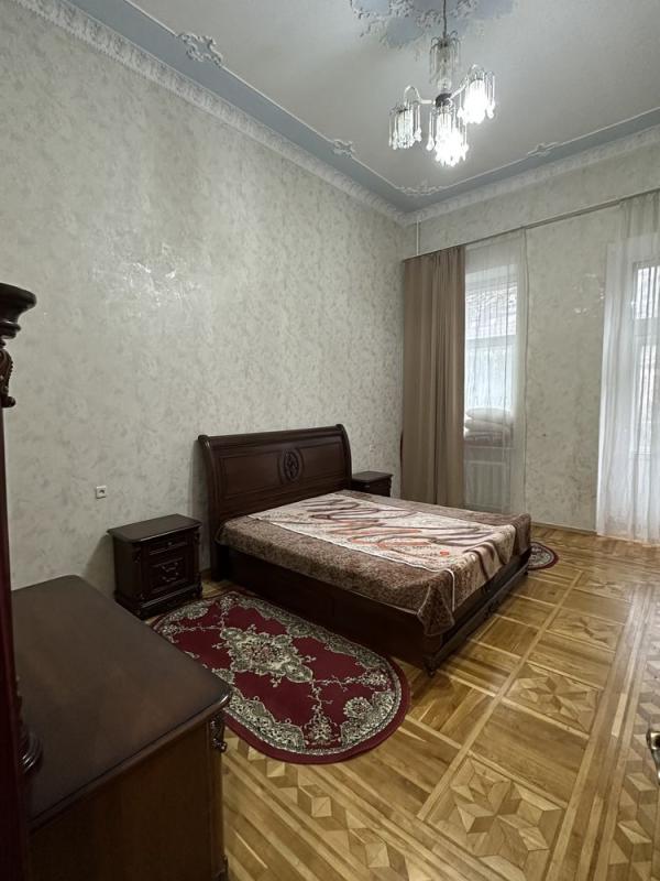 Долгосрочная аренда 3 комнатной квартиры Большая Житомирская ул. 8б
