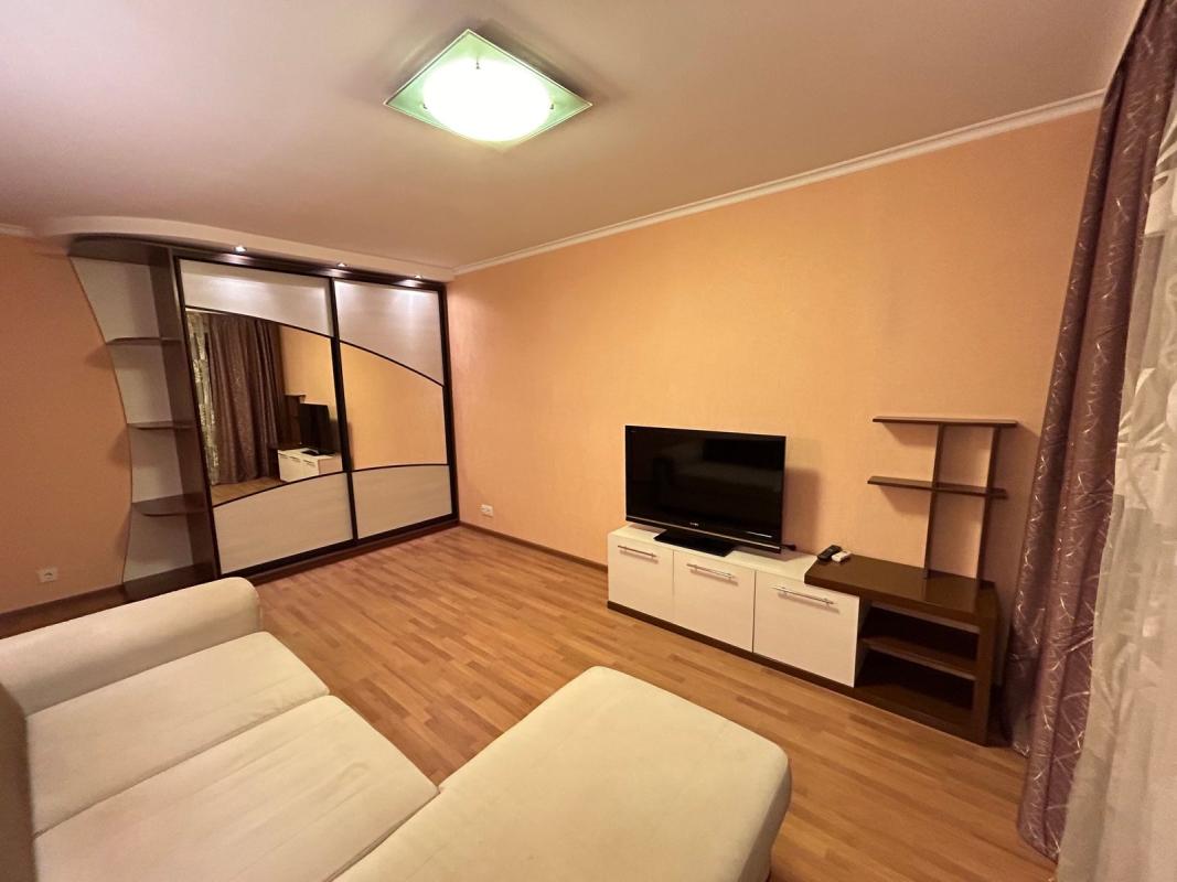 Sale 1 bedroom-(s) apartment 33 sq. m., Peremohy Avenue 76