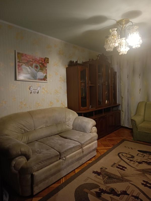 Продаж 3 кімнатної квартири 64 кв. м, Валентинівська вул. (Блюхера) 26