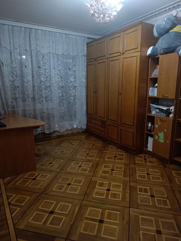 Sale 3 bedroom-(s) apartment 64 sq. m., Valentynivska street 26