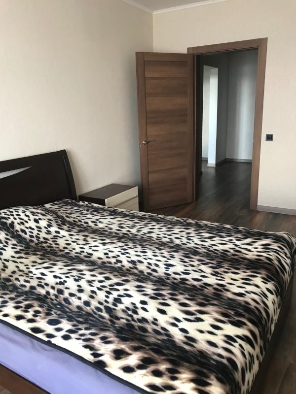 Sale 1 bedroom-(s) apartment 50 sq. m., Revutskoho Street 54