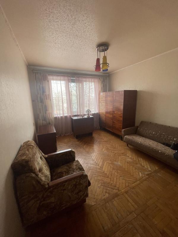 Sale 3 bedroom-(s) apartment 68 sq. m., Heroiv Pratsi Street 12г