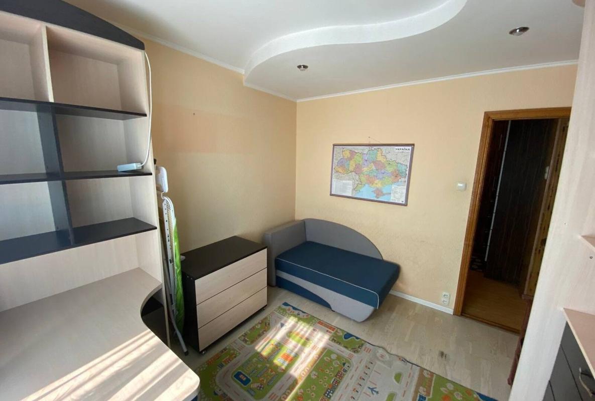 Sale 2 bedroom-(s) apartment 45 sq. m., Valentynivska street 11