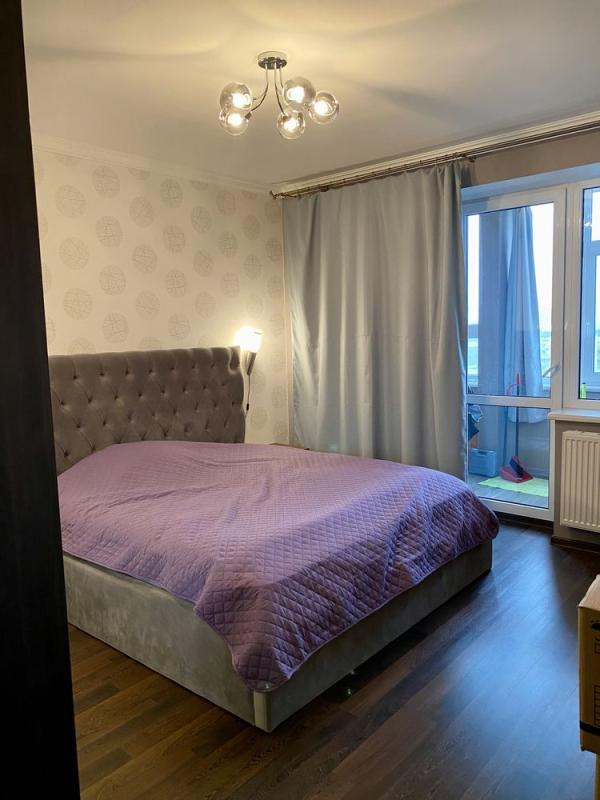 Sale 3 bedroom-(s) apartment 72 sq. m., Revutskoho Street 9