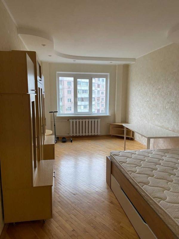 Продаж 1 кімнатної квартири 40 кв. м, Анни Ахматової вул. 43