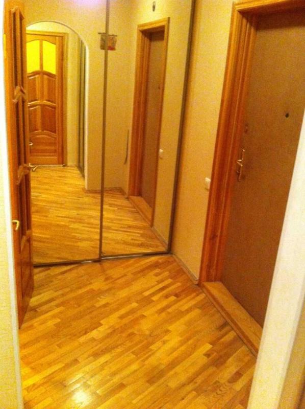 Продаж 1 кімнатної квартири 40 кв. м, Анни Ахматової вул. 43