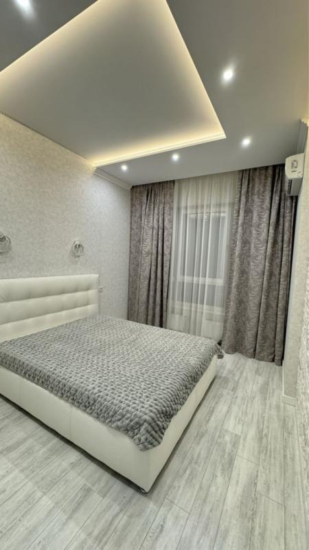 Long term rent 2 bedroom-(s) apartment Dniprovska Embarkment 16г