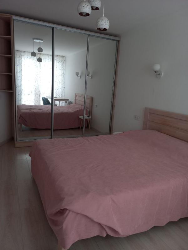 Long term rent 1 bedroom-(s) apartment Heroiv Kharkova Avenue (Moskovskyi Avenue) 131г