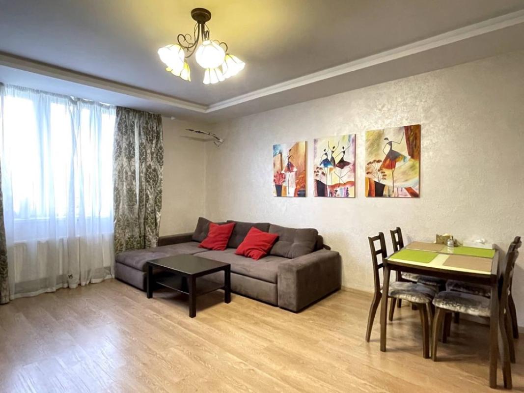 Sale 2 bedroom-(s) apartment 88 sq. m., Ryzka Street 73Г