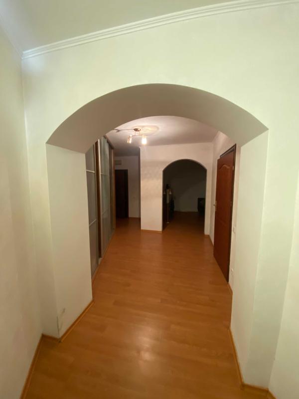 Sale 2 bedroom-(s) apartment 75 sq. m., Vyshniakivska Street 9