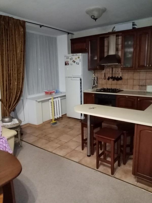Long term rent 2 bedroom-(s) apartment Shovkovychna Street 30