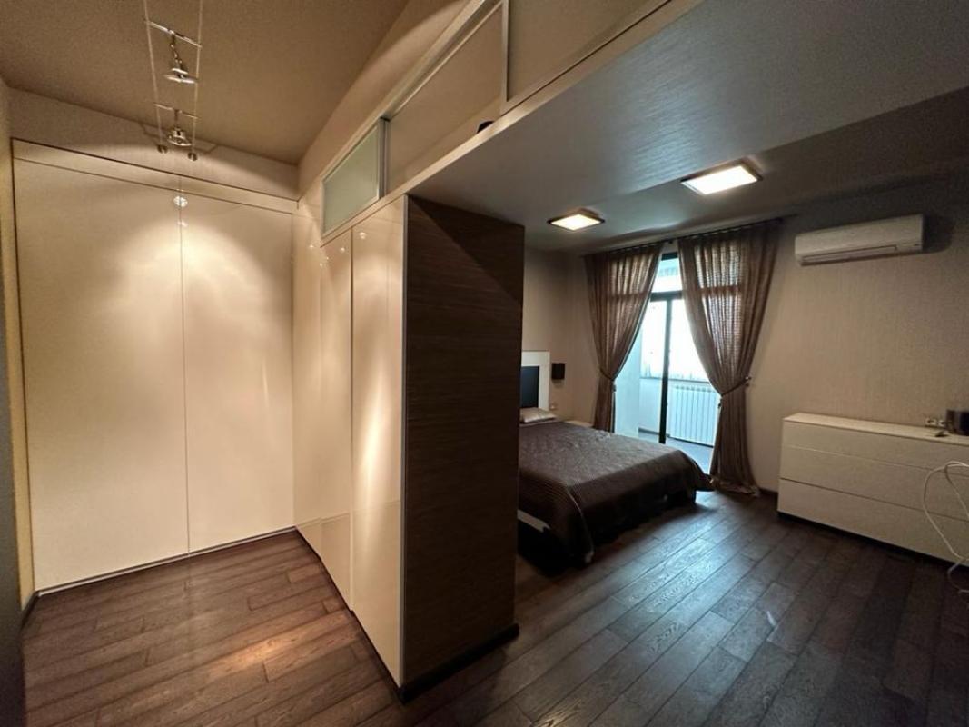 Long term rent 2 bedroom-(s) apartment Otakara Yarosha Street