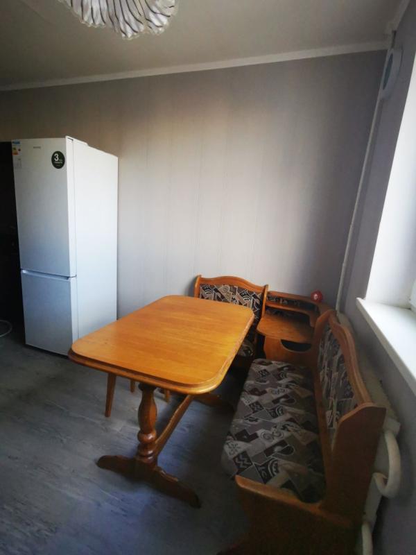Long term rent 3 bedroom-(s) apartment Permska Street 12/14