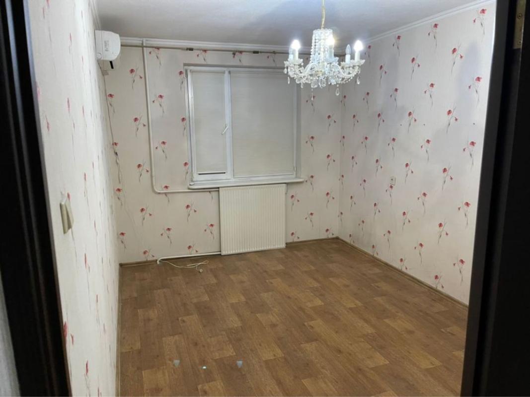 Продаж 3 кімнатної квартири 60 кв. м, Юрія Гагаріна просп. 170
