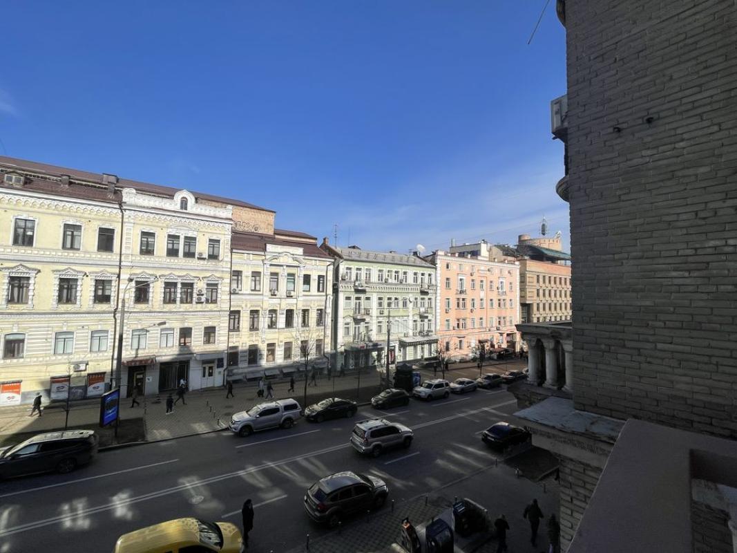 Long term rent 2 bedroom-(s) apartment Hetmana Pavla Skoropadskoho Street (Lev Tolstoi Street) 5а
