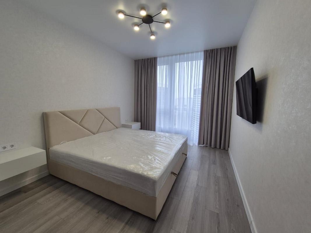 Довгострокова оренда 1 кімнатної квартири Дніпровська набережна