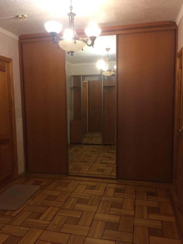 Long term rent 3 bedroom-(s) apartment Kniazhyi Zaton Street
