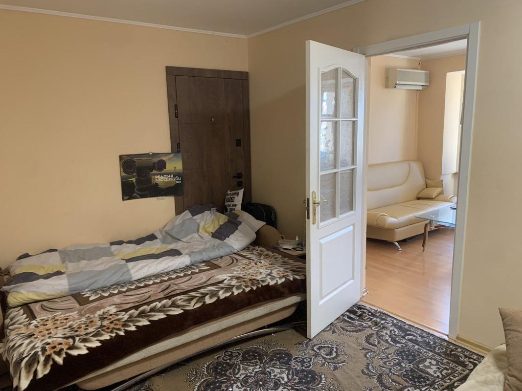 Довгострокова оренда 3 кімнатної квартири Костянтинівська вул. 34