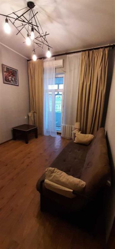 Long term rent 2 bedroom-(s) apartment Mykhailivska Street 2