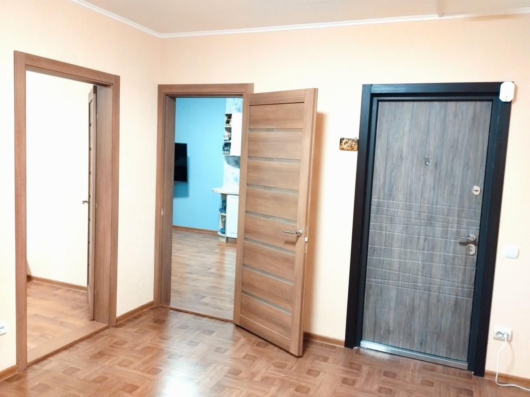 Продажа 3 комнатной квартиры 102 кв. м, Ревуцкого ул. 54