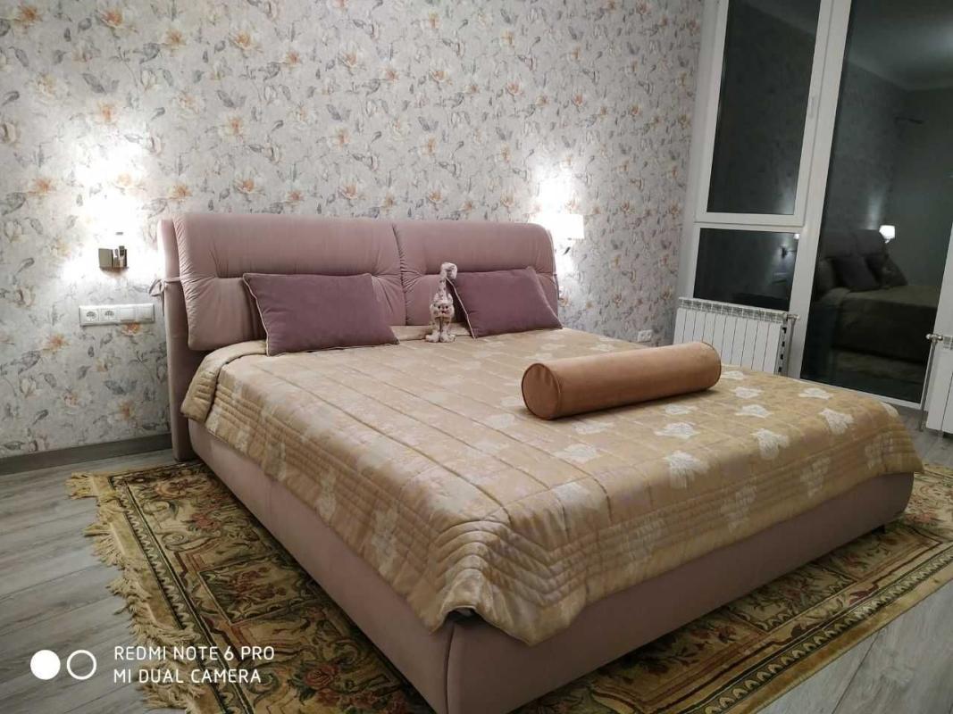Sale 3 bedroom-(s) apartment 118 sq. m., Vasylia Tiutiunnyka Street (Anri Barbiusa Street) 28б