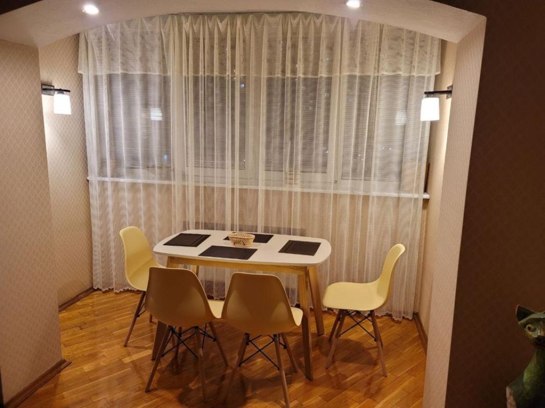 Long term rent 2 bedroom-(s) apartment Borysa Hmyri Street 11