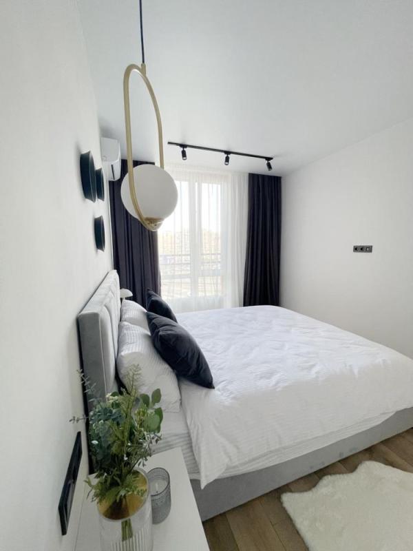 Sale 1 bedroom-(s) apartment 43 sq. m., Dniprovska Embarkment