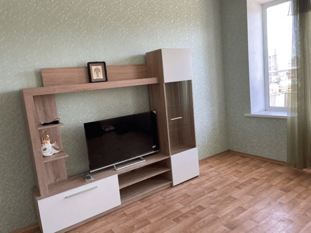 Продажа 2 комнатной квартиры 50 кв. м, Защитников Украины пл. 1