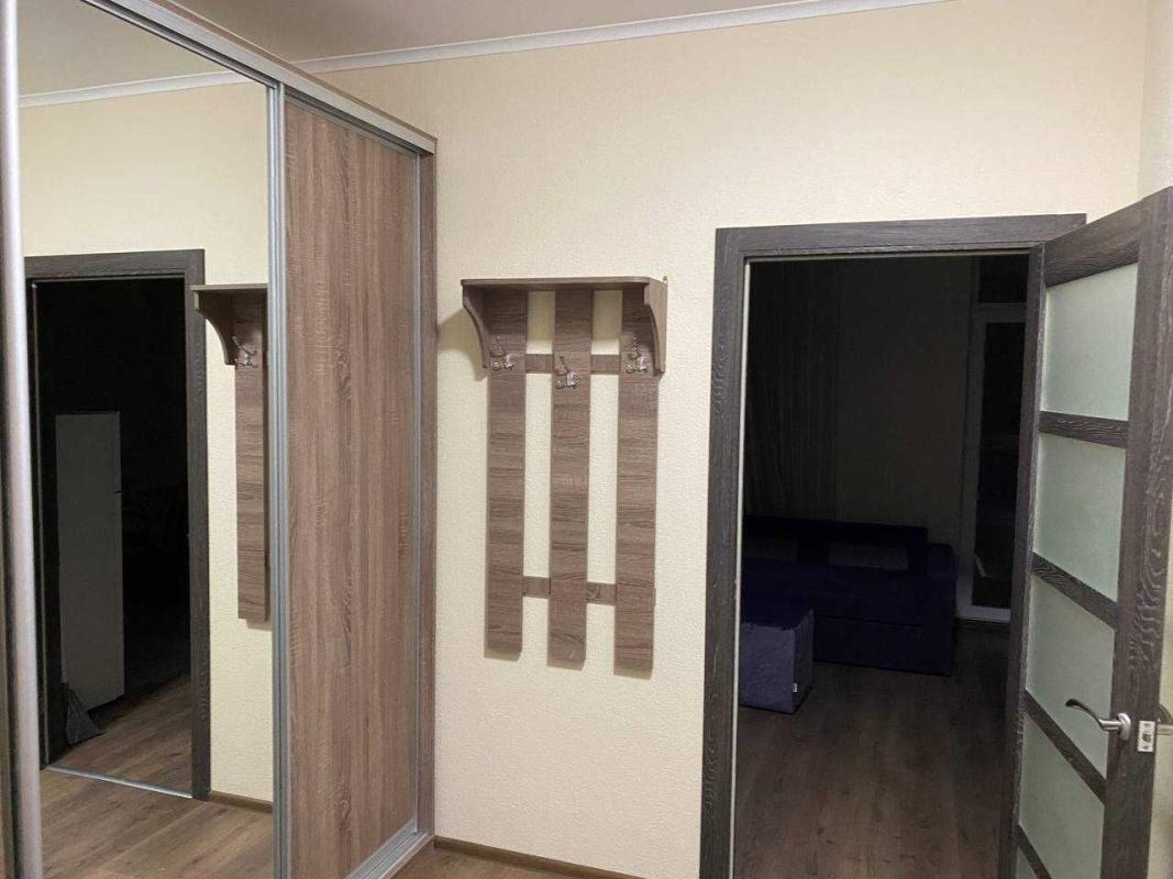 Long term rent 1 bedroom-(s) apartment Beresteiska Avenue (Peremohy Avenue) 65б