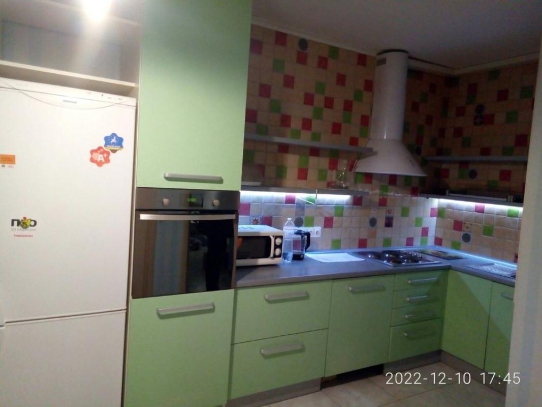 Long term rent 2 bedroom-(s) apartment Anny Akhmatovoi Street 22