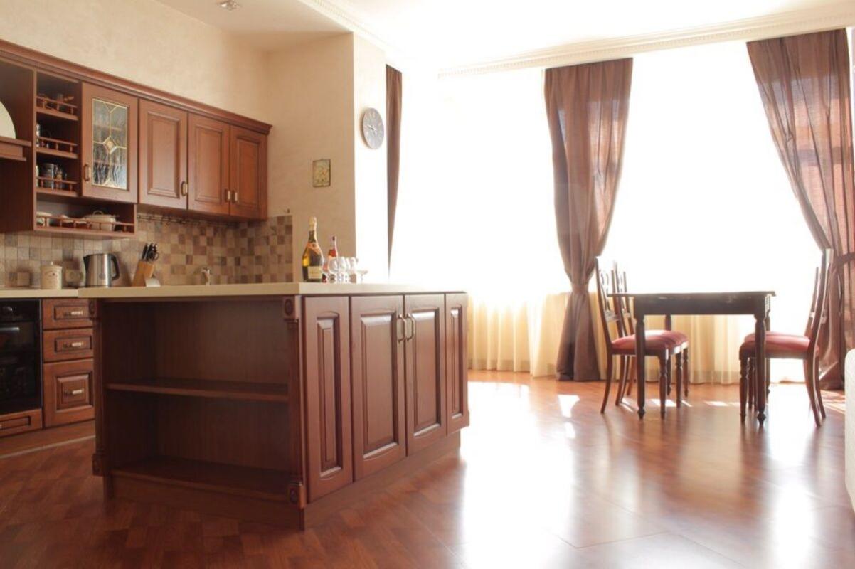 Sale 4 bedroom-(s) apartment 157 sq. m., Klovskyi Descent 5