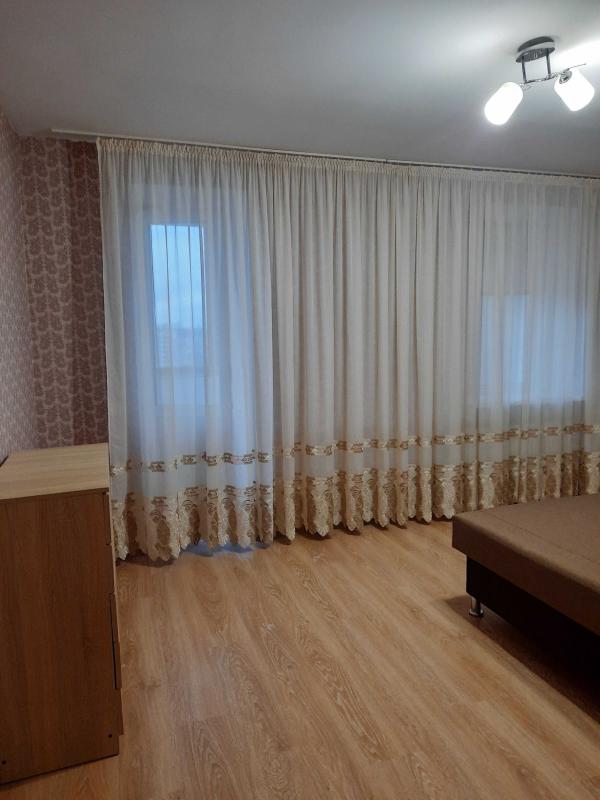 Довгострокова оренда 3 кімнатної квартири Полярна вул. 8Е